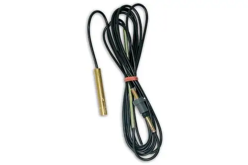 Tankfühlersonde mit einem langen Kabel und einem metallischen Sensor, hergestellt von Roth, zur Messung von Füllständen in Tanks.